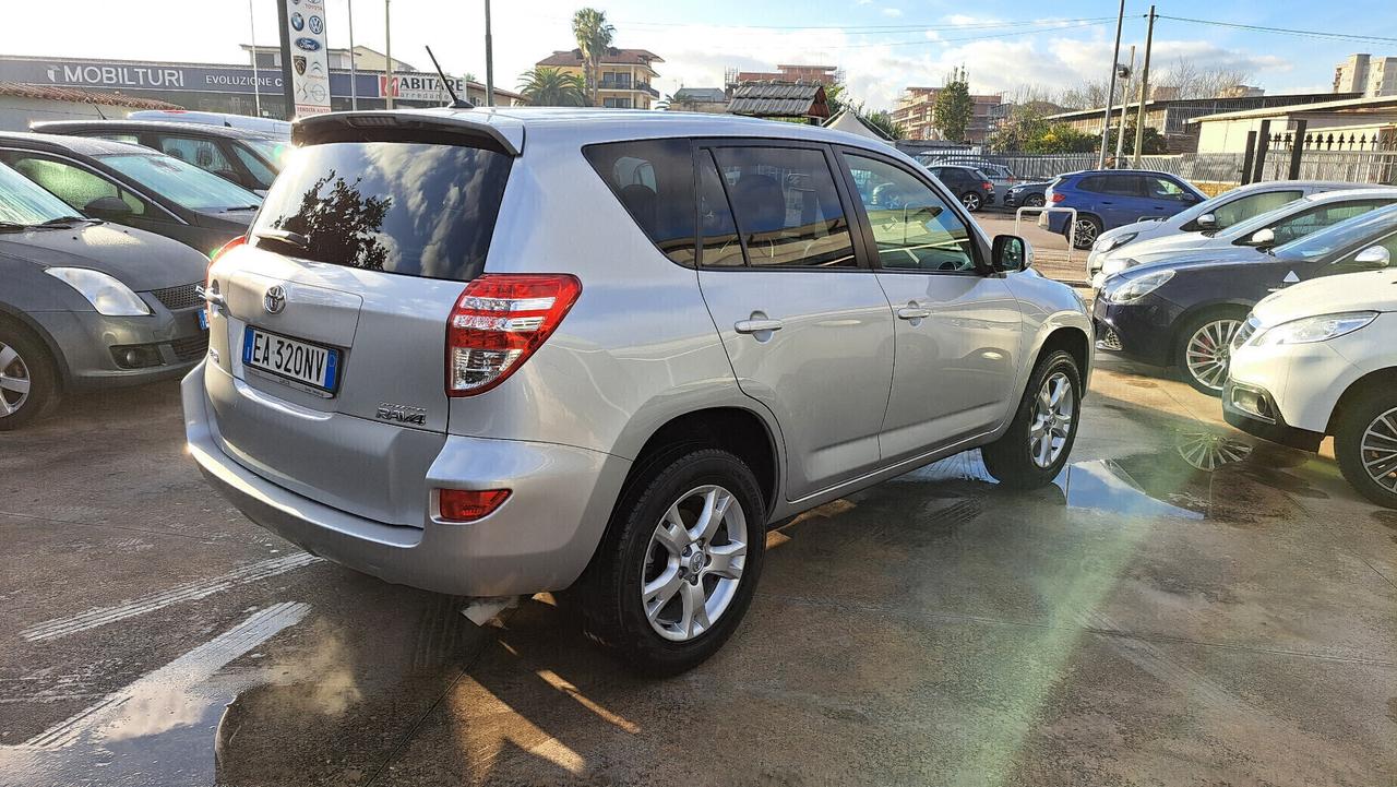 Toyota RAV 4 RAV4 2.2 D-4D 150 CV DPF Sol