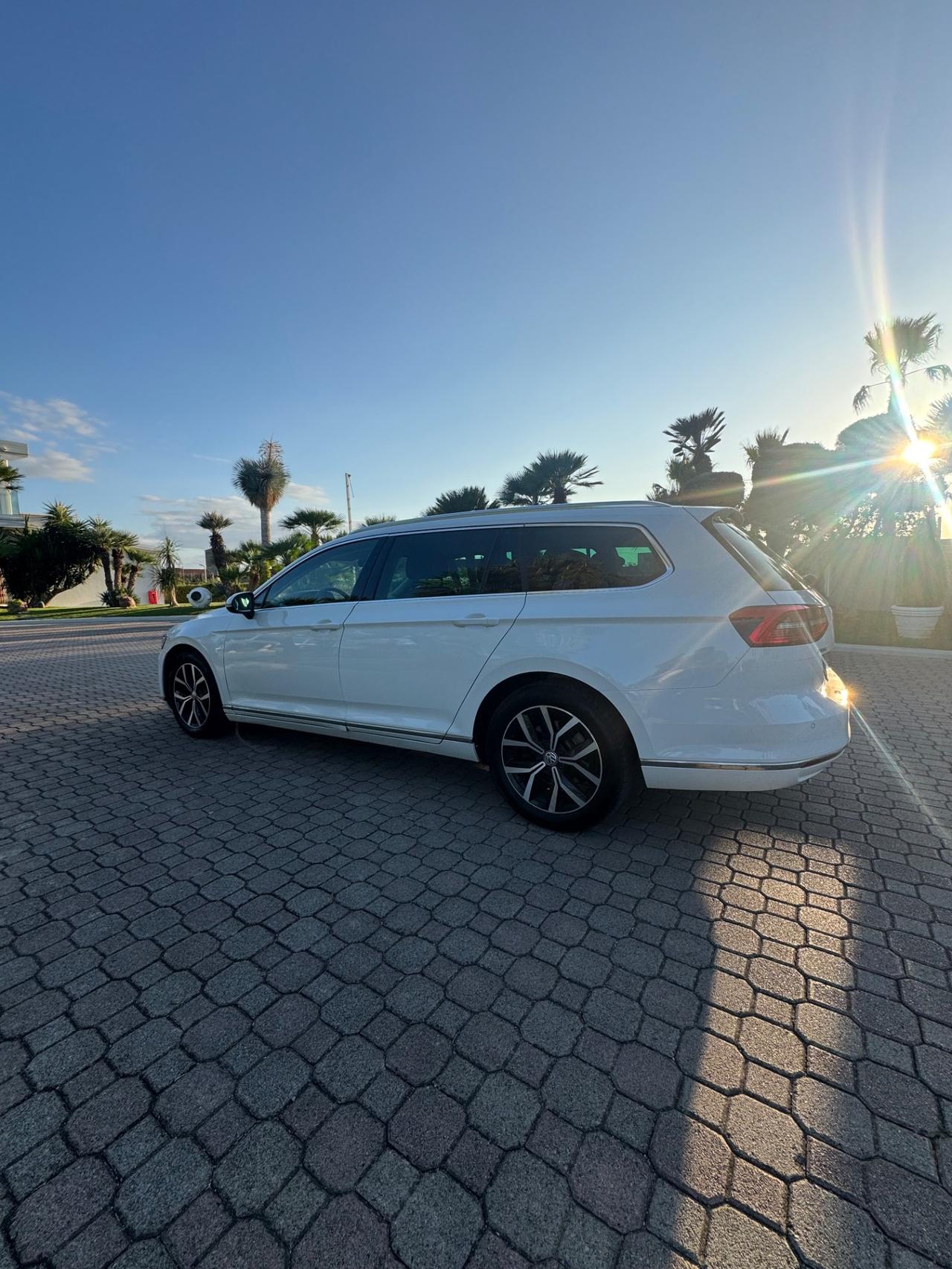 Volkswagen Passat Variant 2.0 TDI 190 CV DSG Highline BlueMotion Tech.