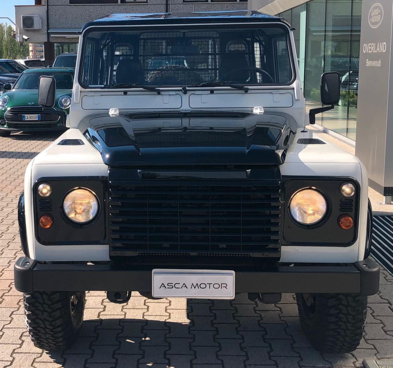 Land Rover Defender 90 2.4 TD 5 AUTOCARRO