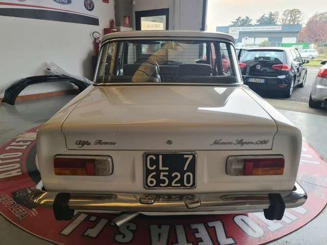 Alfa Romeo Giulia Nuova Super 1300