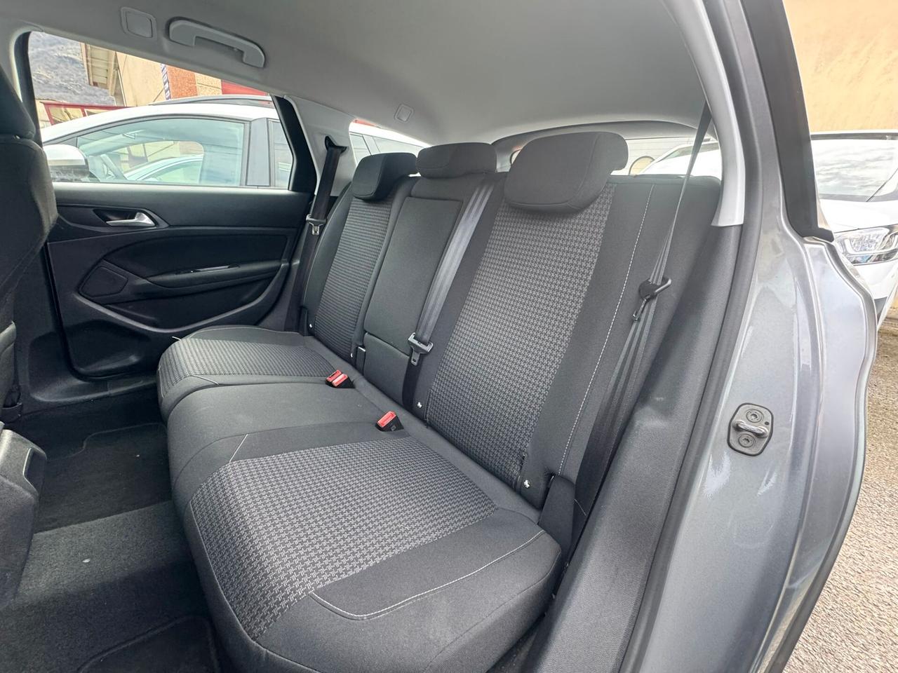 PEUGEOT 308 1.6 BLUEHDI EURO 6 – GARANZIA 12 MESI – KM CERTIFICATI