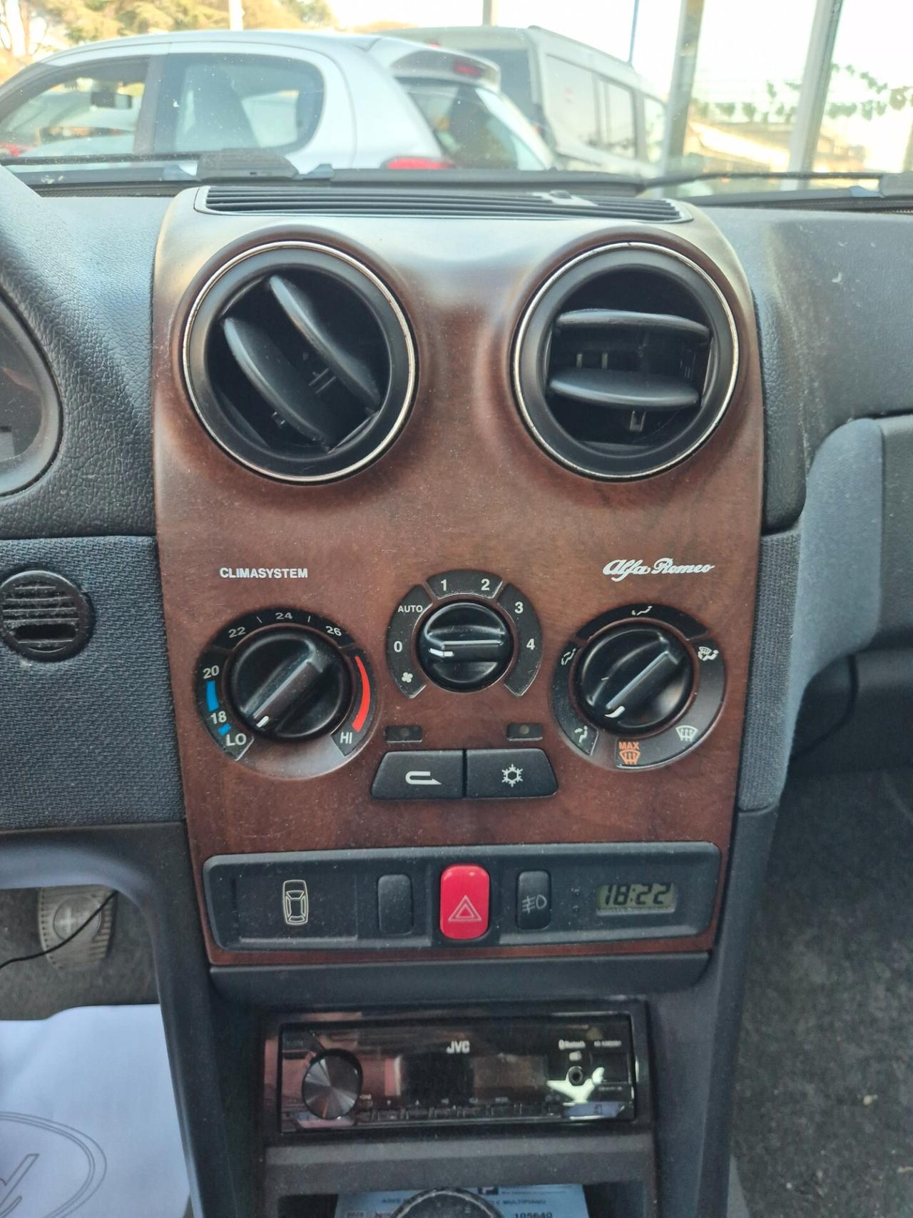 Alfa Romeo 146 1.6i 16V Twin Spark cat L