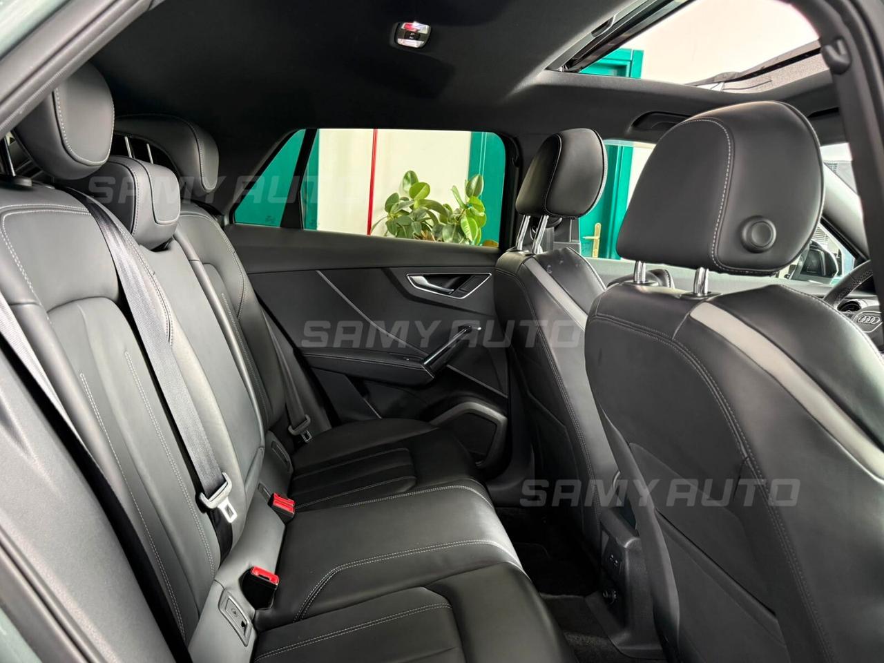 Audi Q2 SQ2 TFSI quattro S tronic sport attitude