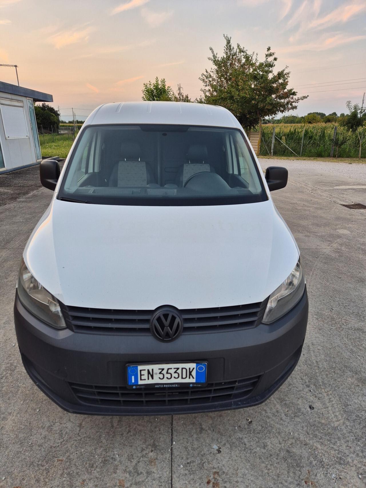 Volkswagen Caddy 1.6 TDI 102 CV neopatentati