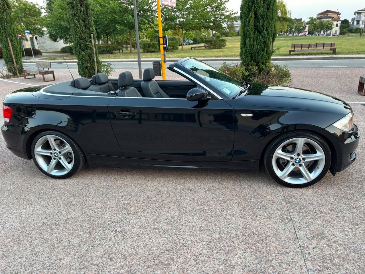 Bmw 120 .2.0 i Cabrio Attiva pronta al uso