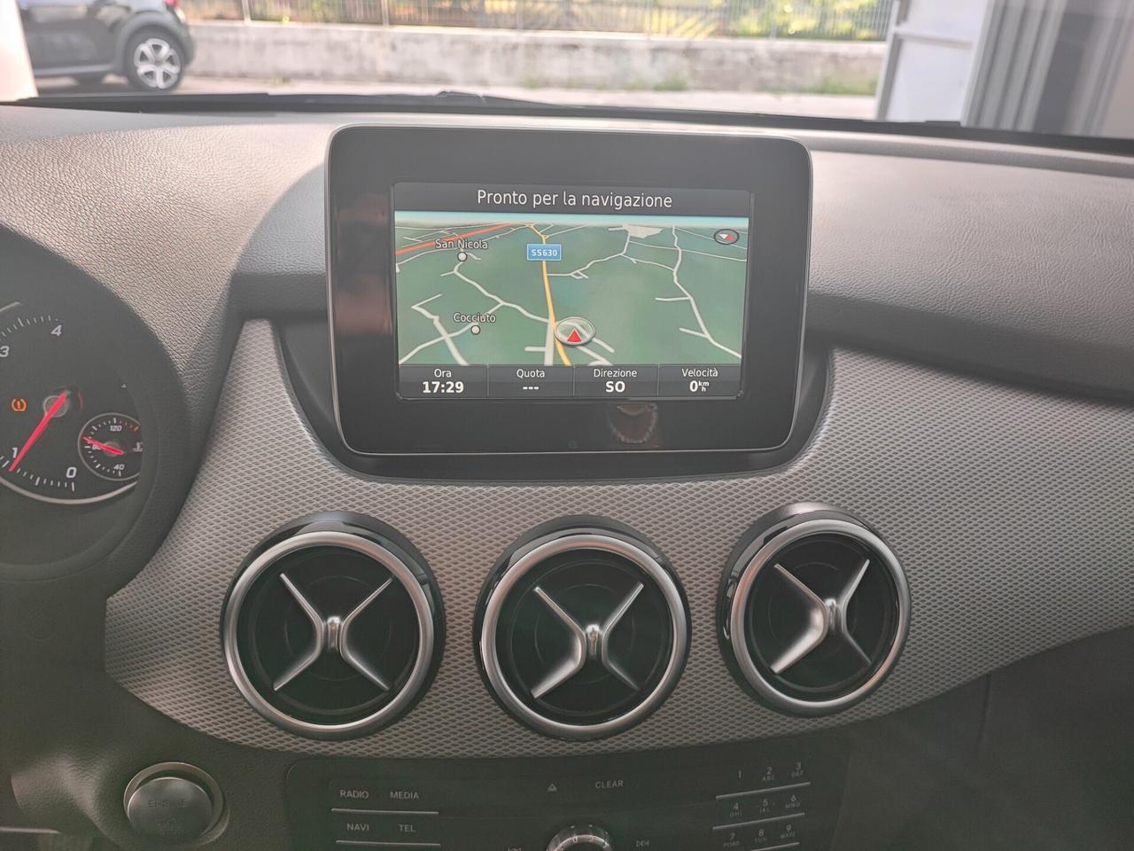 Mercedes-benz B 180 d Premium