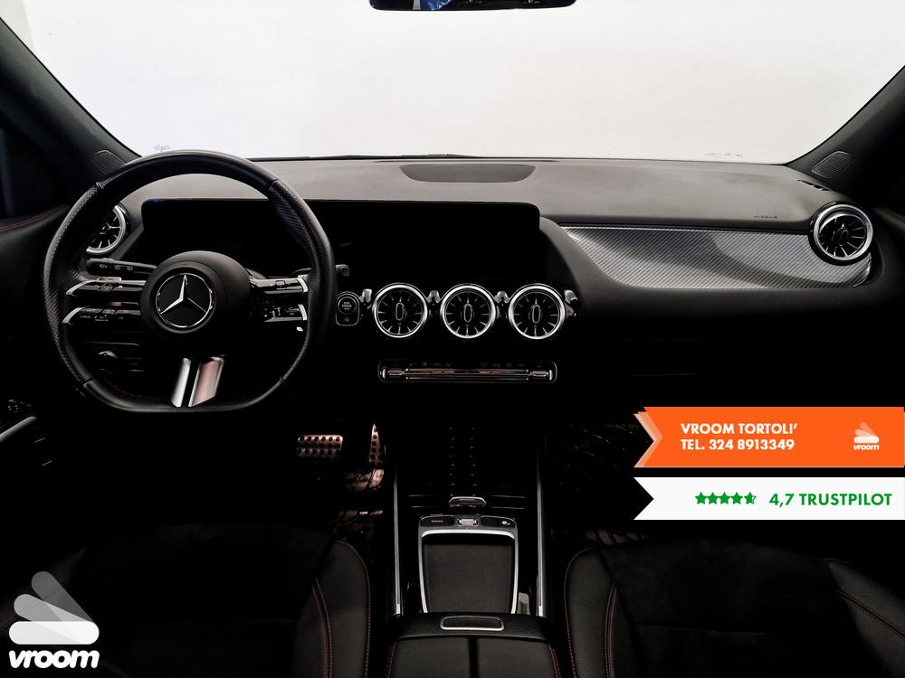 MERCEDES GLA (H247) GLA 200 d Automati...