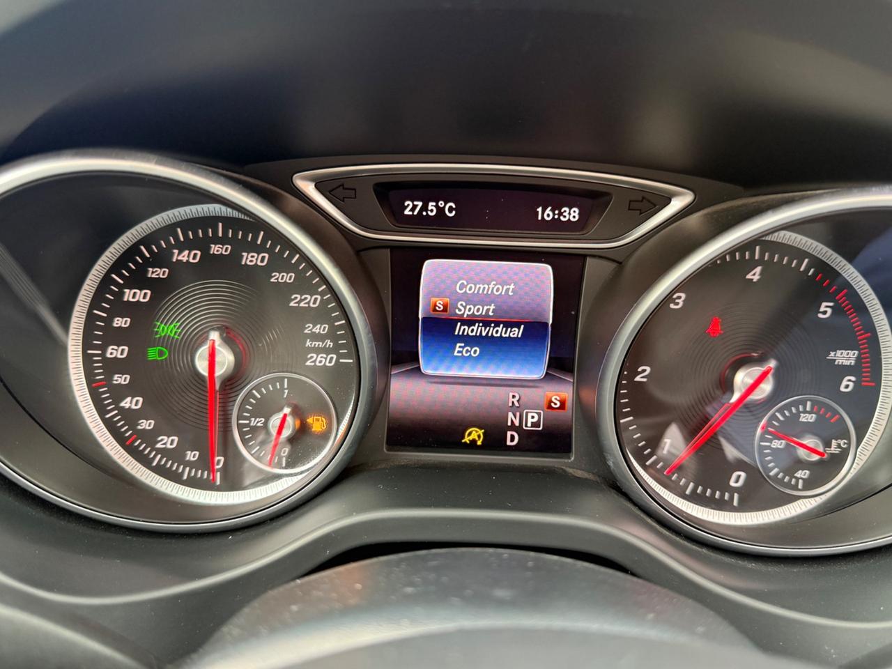 Mercedes CLA 200d 140CV AMG Panoramico AUTOM.EU6