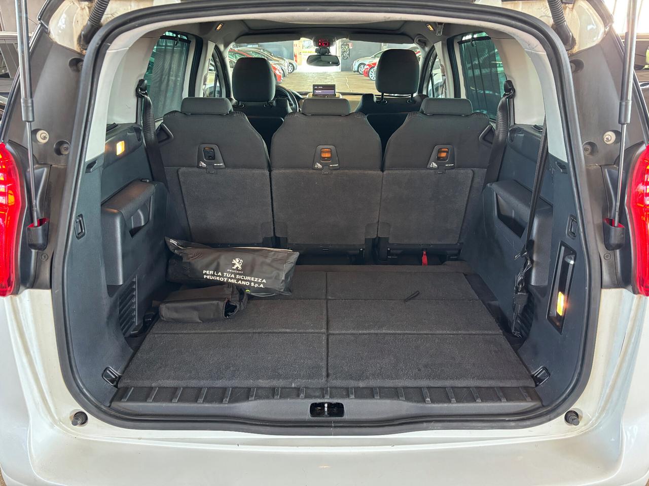 Peugeot 5008 2.0 HDi 110KW 150CV Allure 7 POSTI