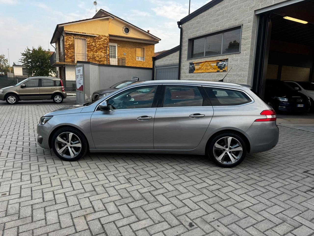 Peugeot 308 BlueHDi 120 S&S EAT6 GT Line