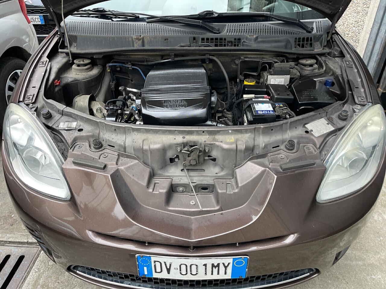 LANCIA YPSILON PLATINUM 1.2 BENZINA EURO4 NEOPATENTATI