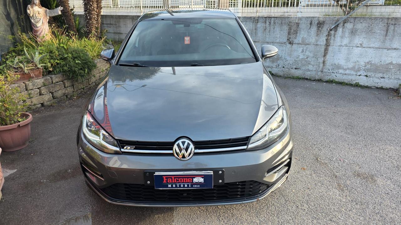 Volkswagen Golf 1.6 TDI R-Line Cockpit