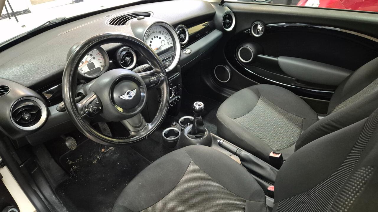 Mini 1.6 16V One (55kW)