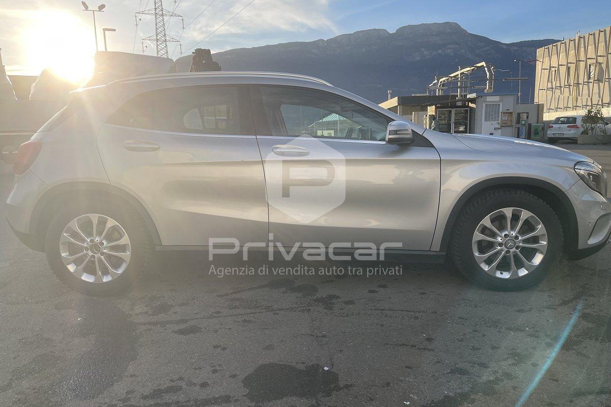 MERCEDES GLA 200 d Automatic 4Matic Premium
