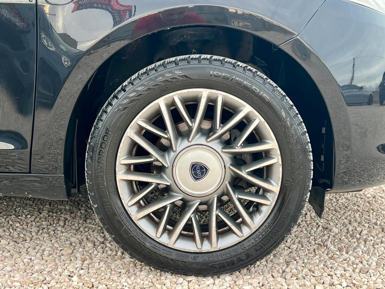 Lancia Ypsilon 1.2 5 porte