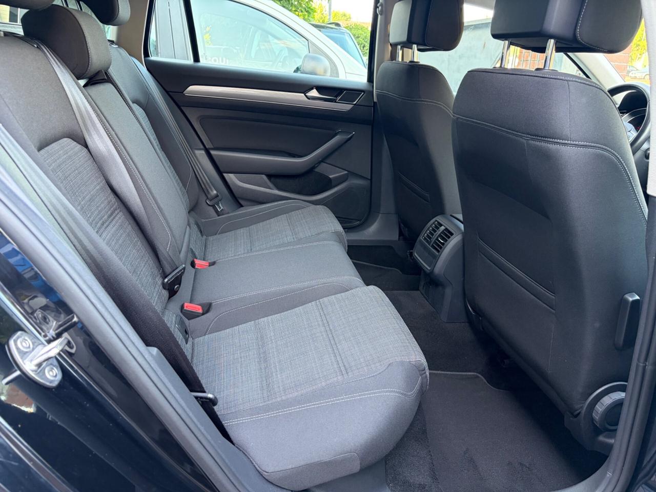 Volkswagen Passat Variant 2.0 TDI SCR EVO DSG Business
