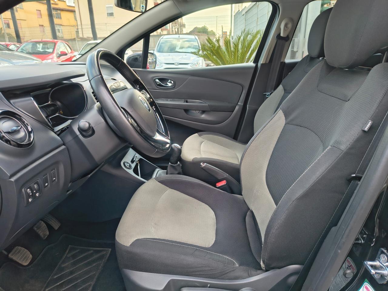 RENAULT CAPTUR BENZINA UNICOPROPRIETARIO ANNO 2014