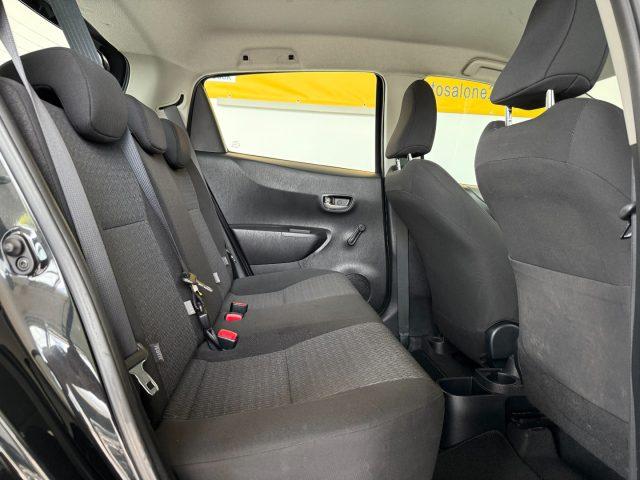 TOYOTA Yaris 1.0 5 porte Active NEOPATENTATI / PREZZO REALE