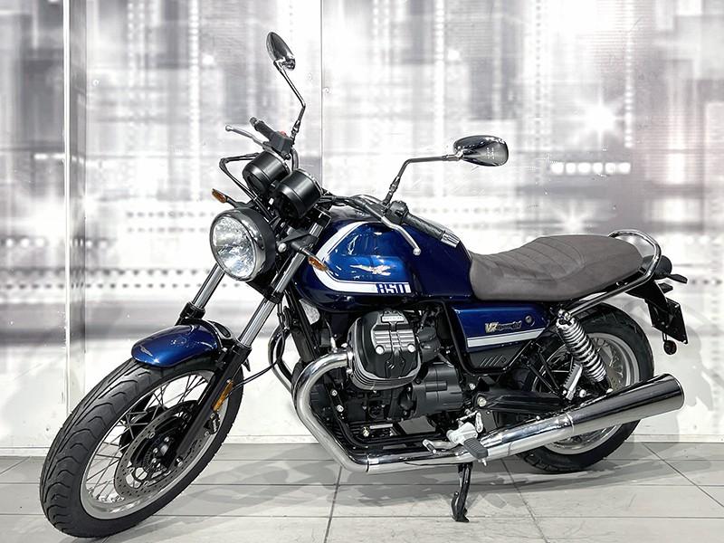 Moto Guzzi V7 Special Anniversario