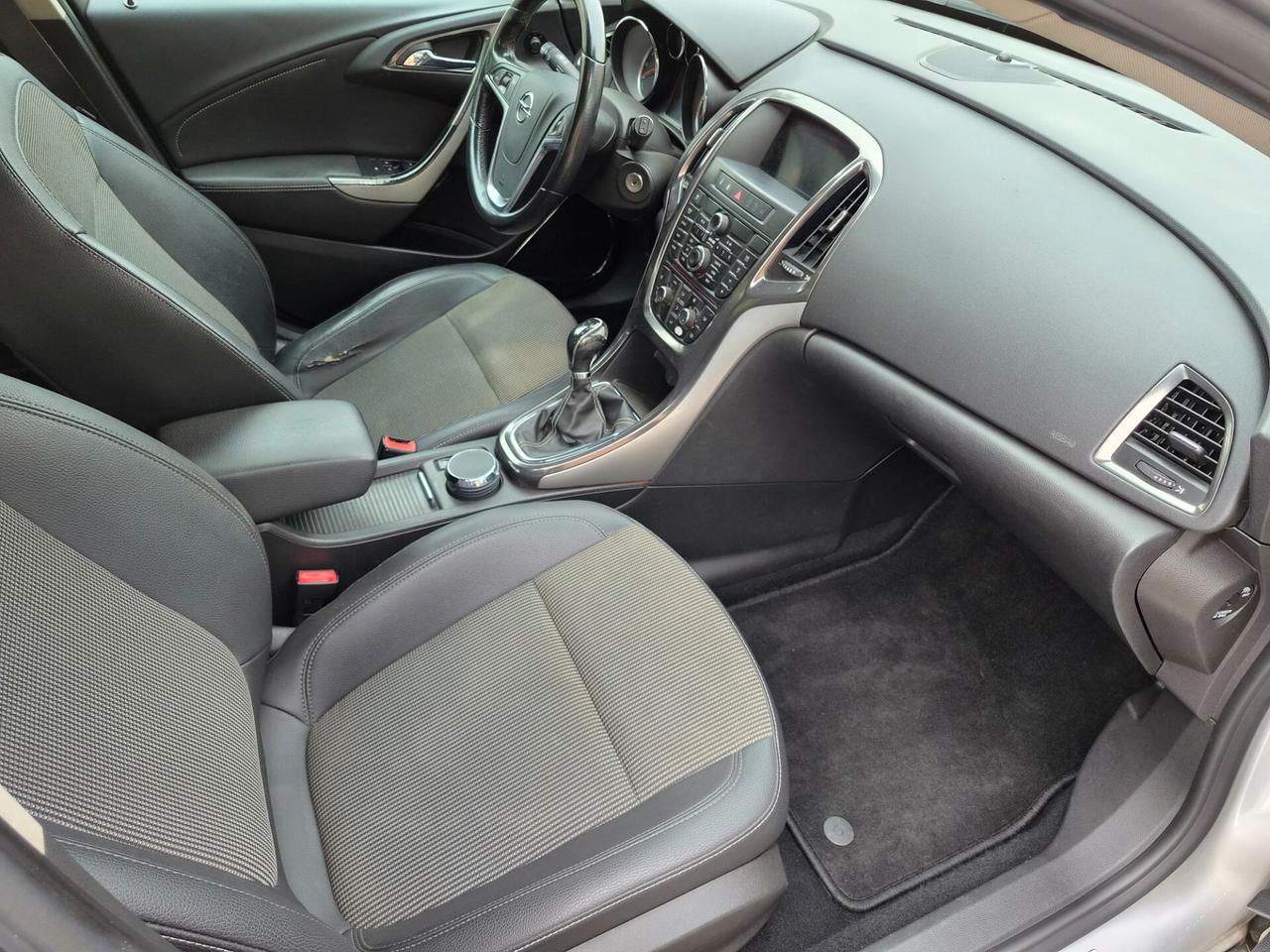Opel Astra 1.4 Turbo 140CV 5 porte Cosmo