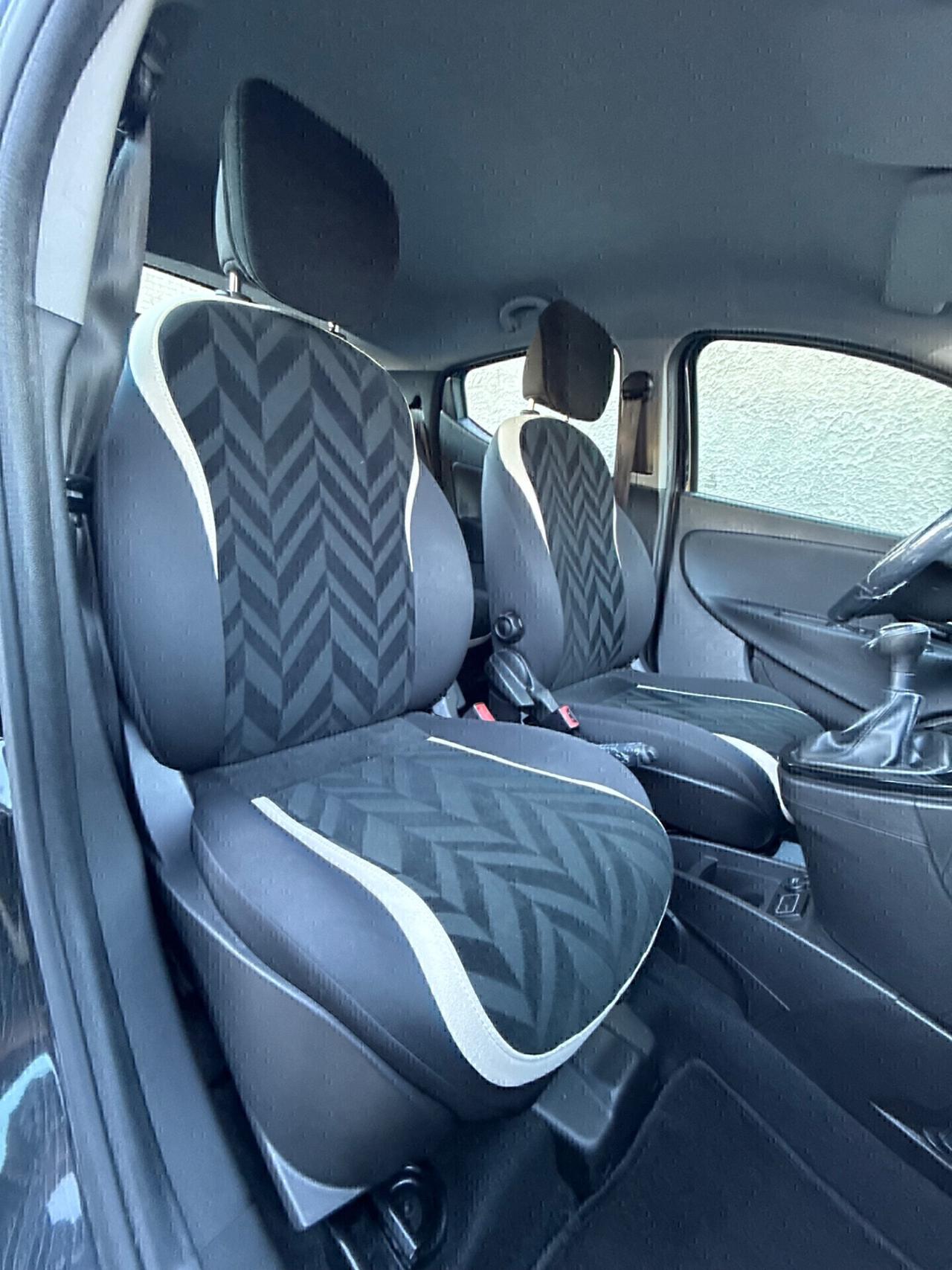 Lancia Ypsilon 1.3 MJT 95CV EURO6,Navigatore,Climatronic,Alcantara,Comandi al volante,ecc.