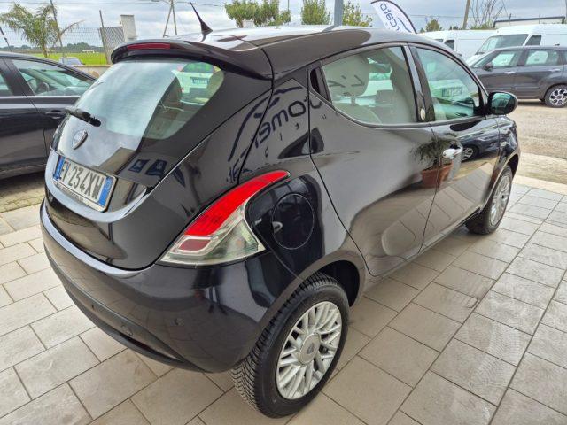 LANCIA Ypsilon 0.9 TwinAir 85 CV 5 porte Metano Ecochic Gold