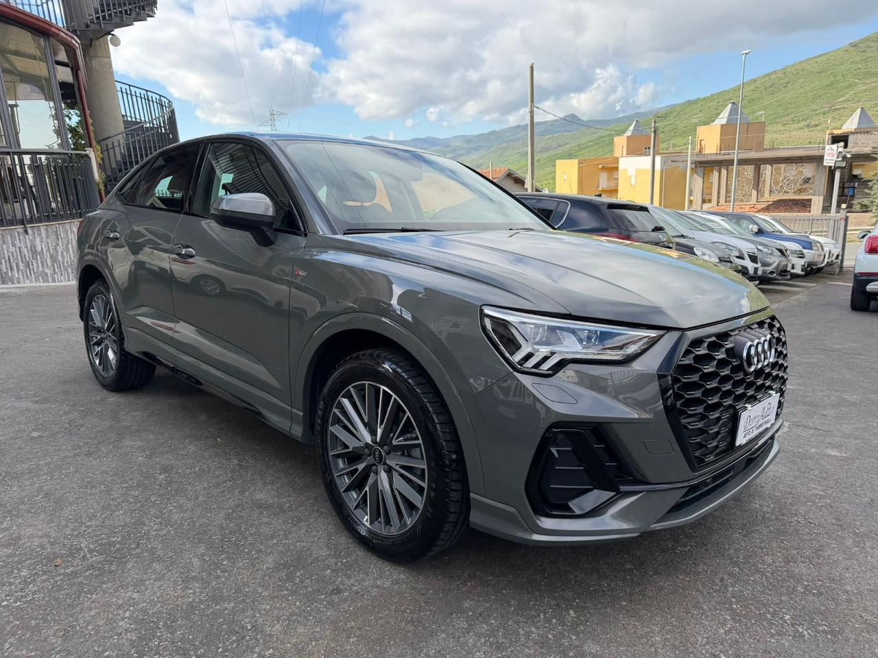 AUDI Q3 35 TDI S tronic S line edition