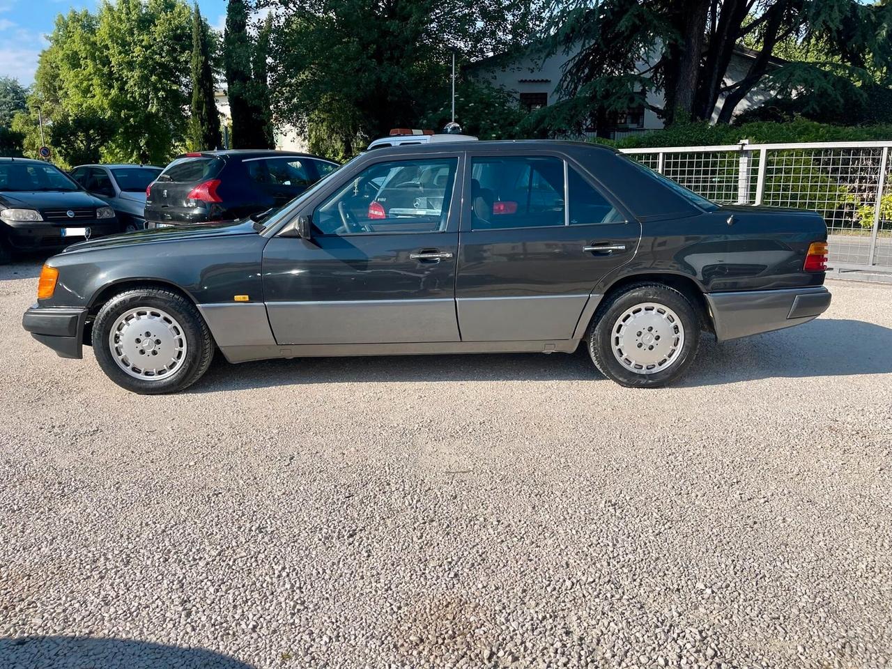 Mercedes-benz W124 200E - 1989