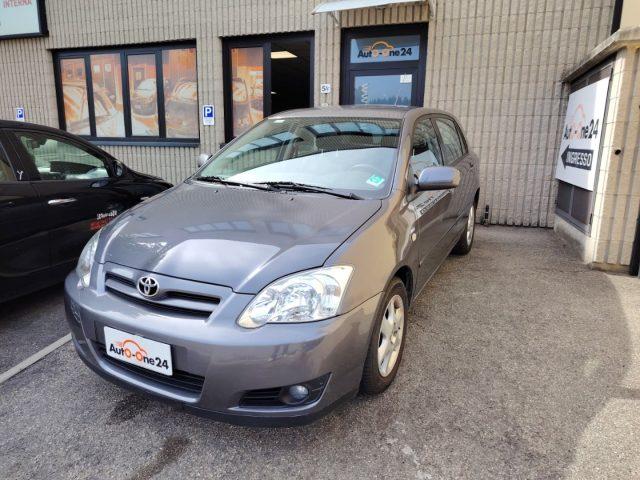 TOYOTA Corolla 1.4 D-4D 5 porte Sol AUTOMATICA