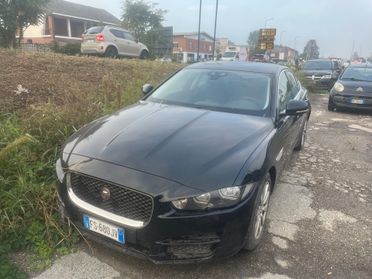 Jaguar XE 2.0 D 163 CV aut. Pure