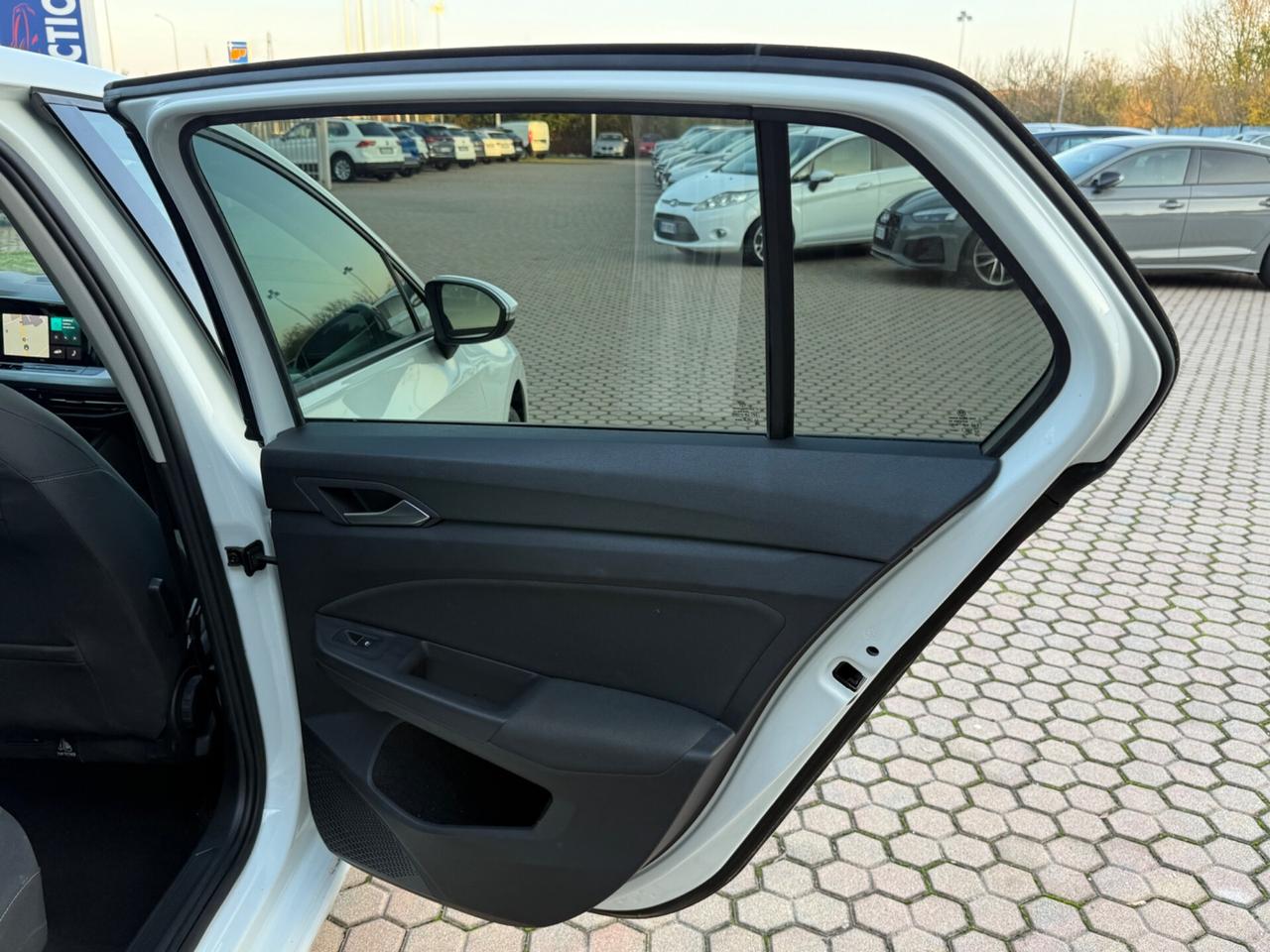 Volkswagen Golf 1.0 TSI EVO Life OK NEOPATENTATI