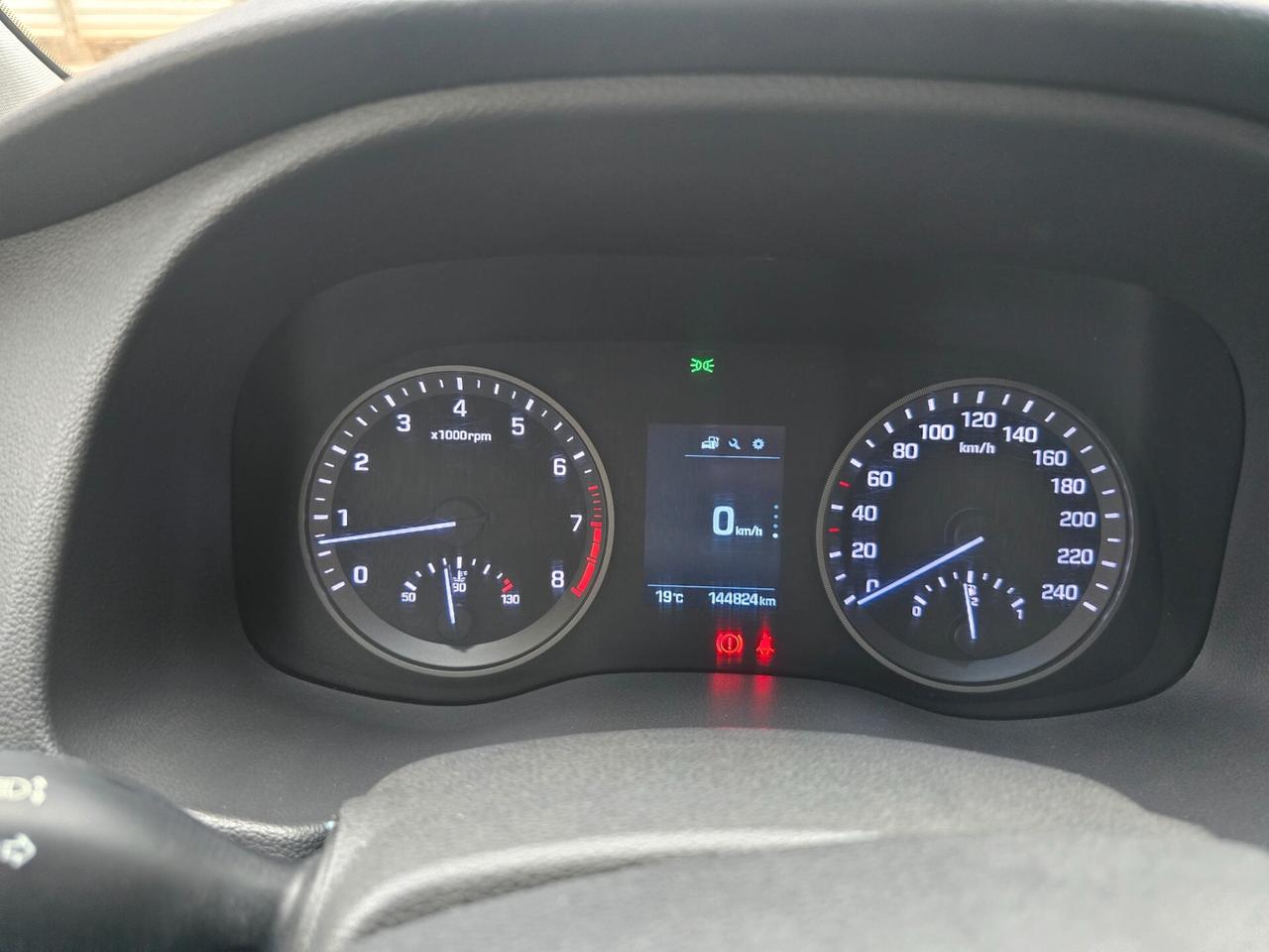 Hyundai Tucson 1.6BENZ 132CV euro6 -2016
