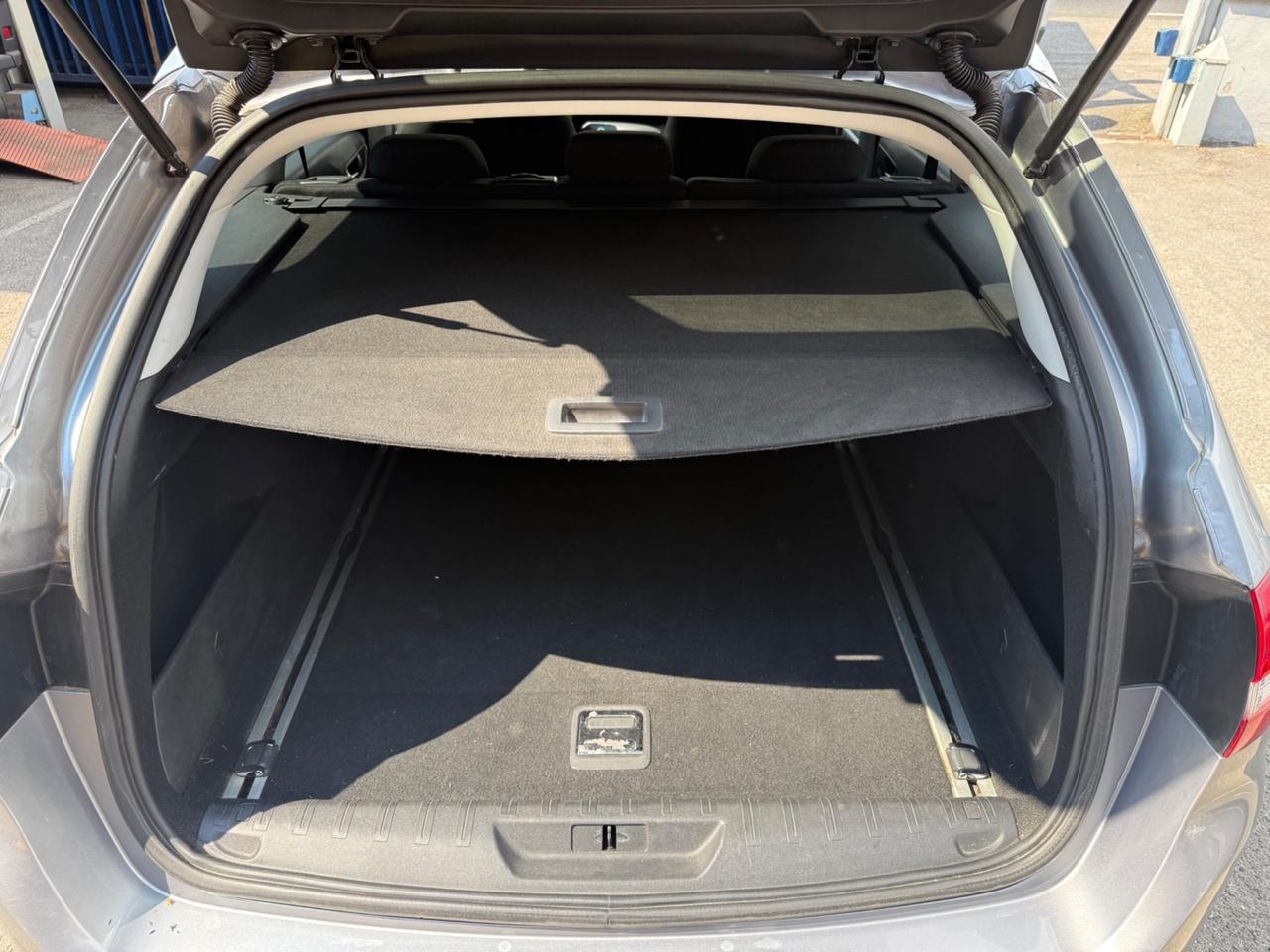 Peugeot 308 BlueHDi 120 S&S SW Allure