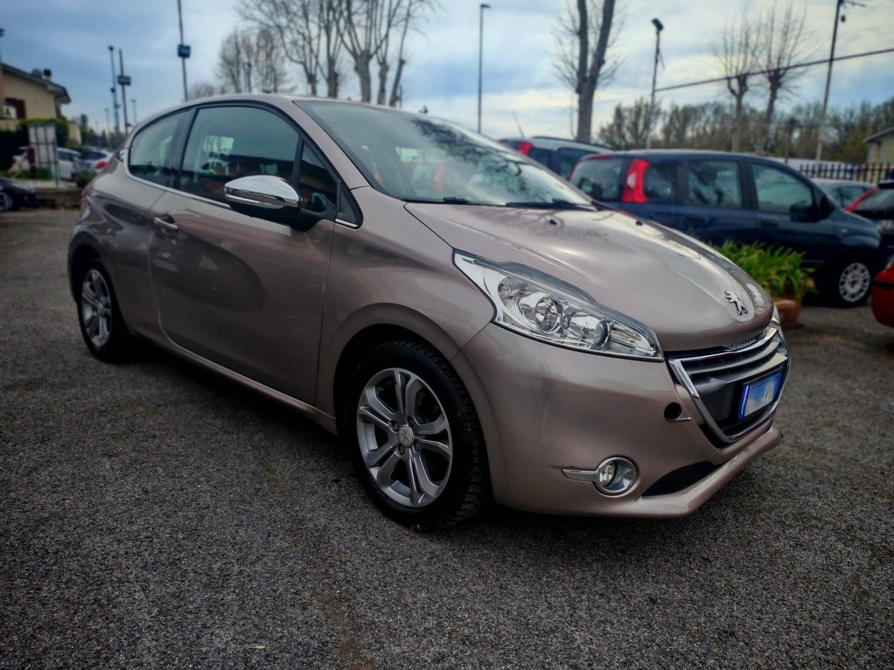 Peugeot 208 1.2 VTi 82 CV 3 porte Allure