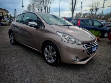 Peugeot 208 1.2 VTi 82 CV 3 porte Allure