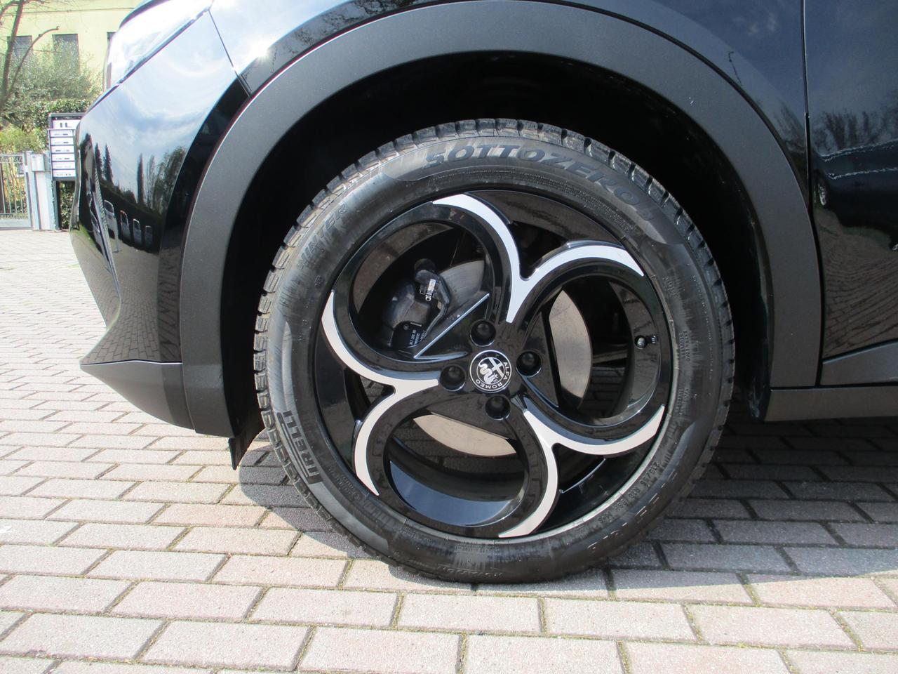 Alfa Romeo Junior 1.2 136 CV Hybrid eDCT6 Speciale