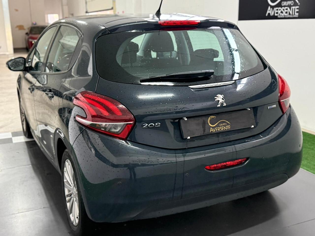 Peugeot 208 PureTech 82 5p. GPL Allure