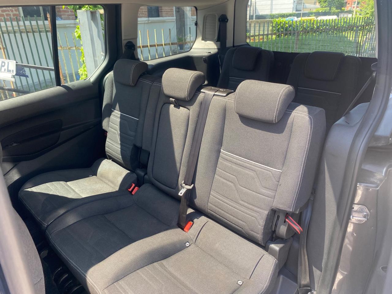 Ford Tourneo Connect 7 POSTI TDCi 120 CV Titanium