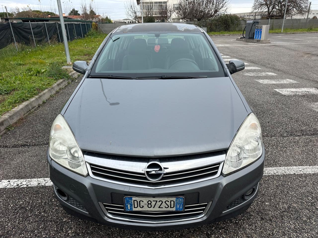 Opel Astra 1.7 diesel 2007 neopatentati