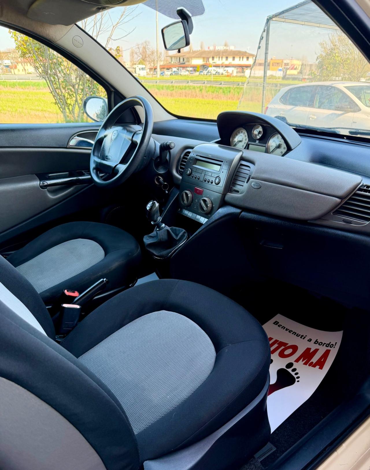 Lancia Y 1.2 benzina ok neopatentati ! ! !