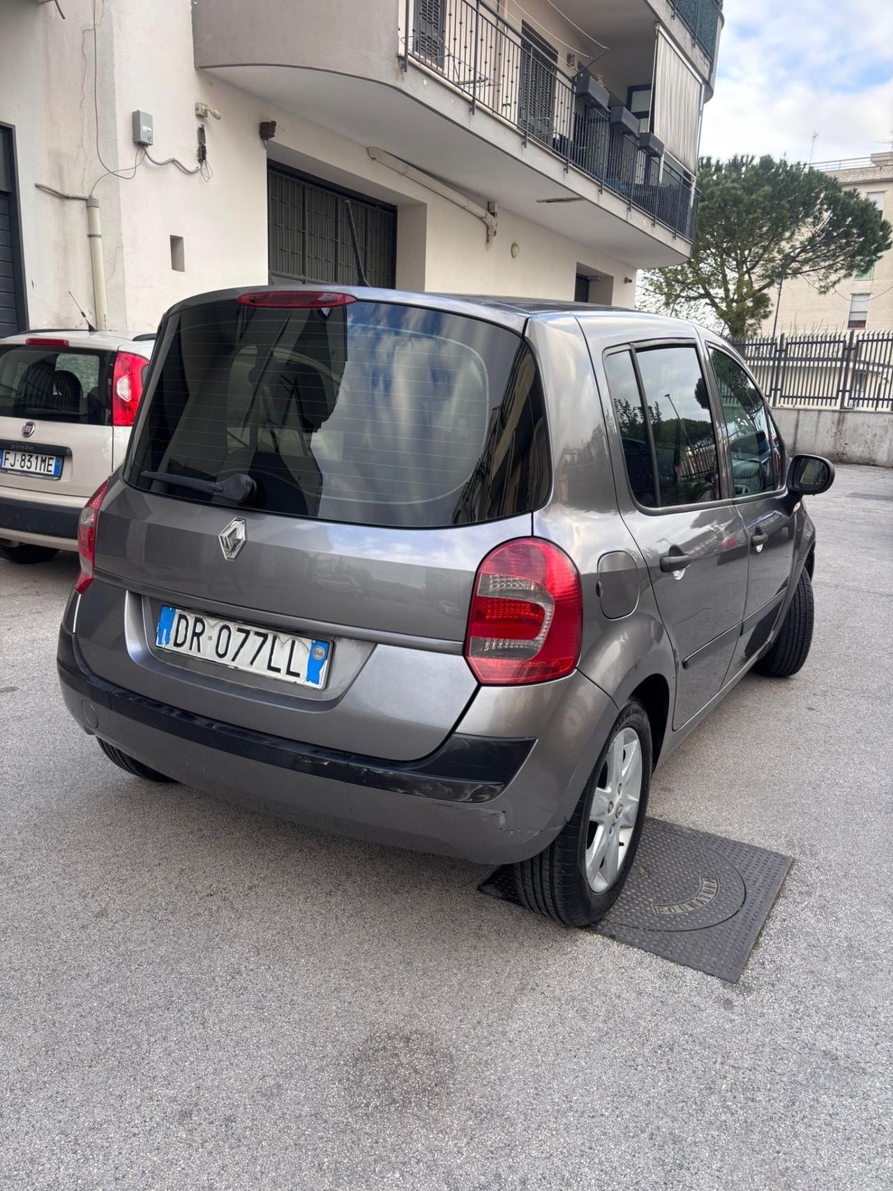 Renault Modus 1.5 dCi 85CV Dynamique