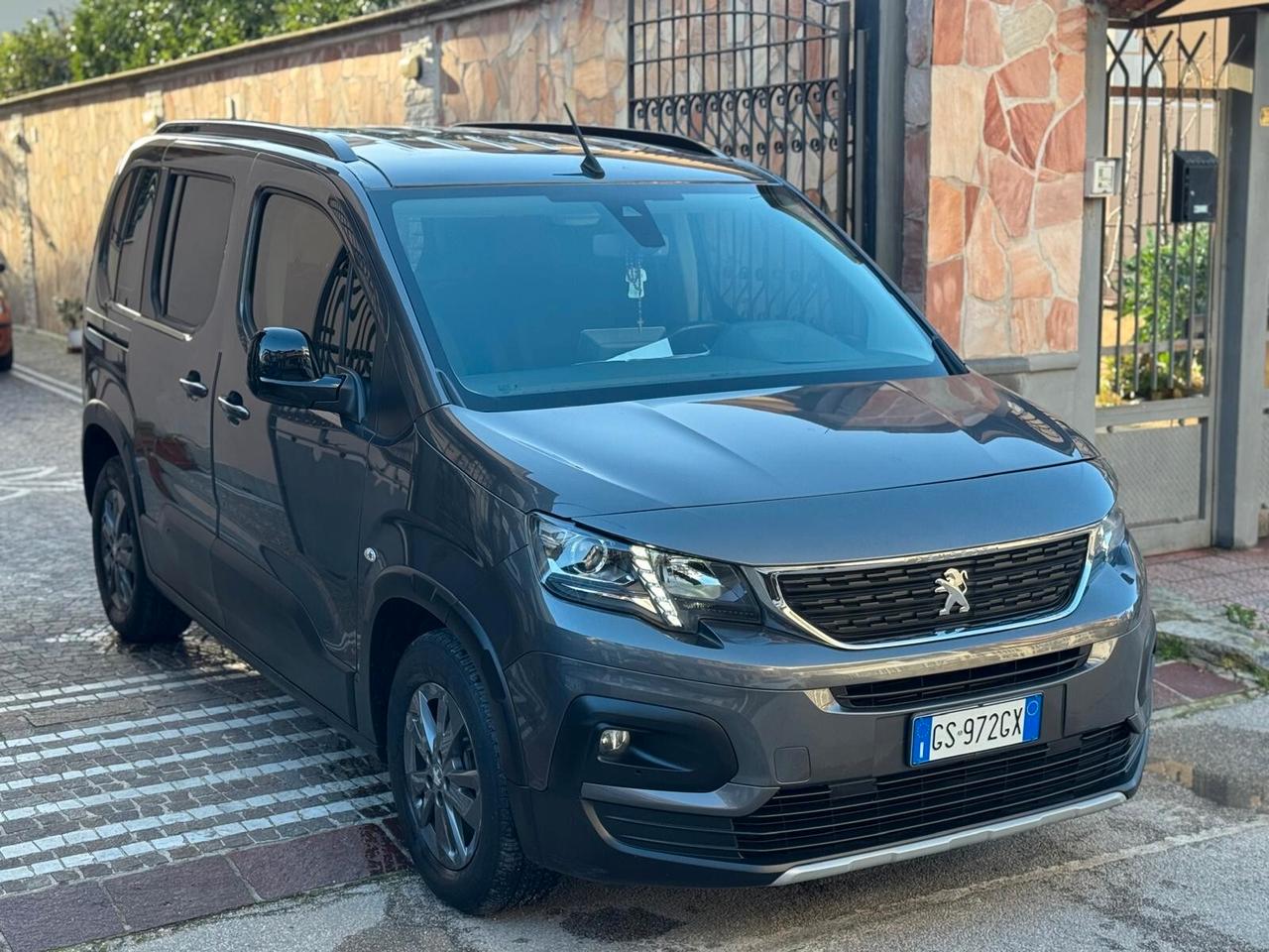 Peugeot Rifter Mix BlueHDi 130 S&S EAT8 PC Allure Standard