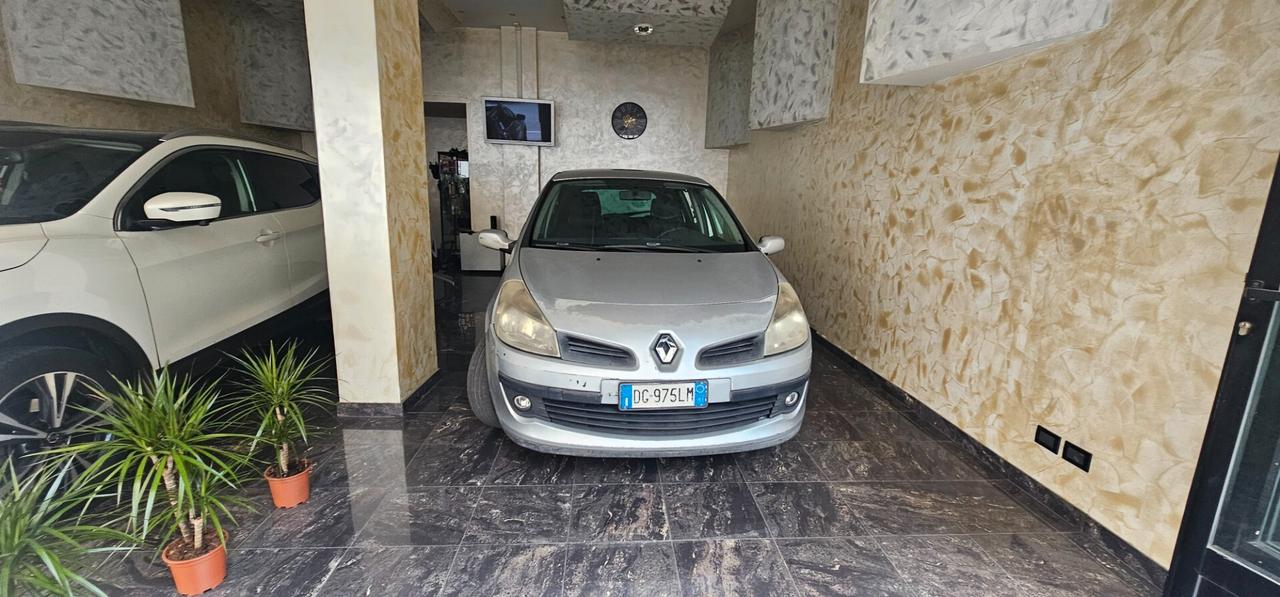 Renault Clio 1.2 16V 5 porte Dynamique