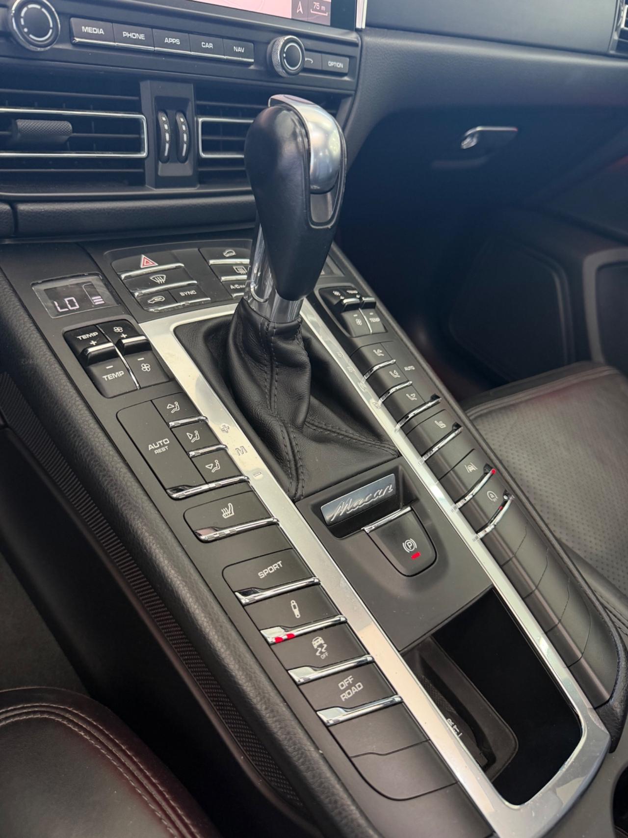 Porsche Macan 2.0 245 TETTO FULL finanziabile
