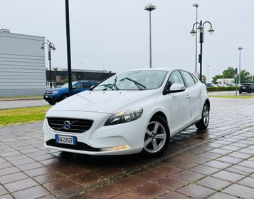 Volvo V40 D2 1.6 Summum
