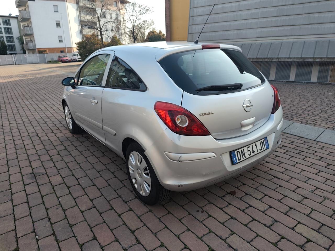 Opel Corsa 1.2 Benz euro 4 sport 1 proprietario