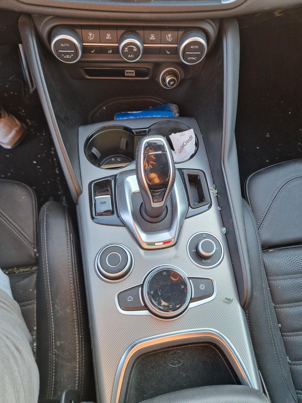 Alfa Romeo Giulia 2.2 160 CV Veloce-2024
