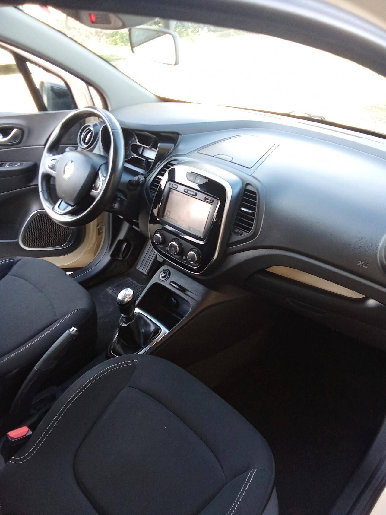 Renault Captur dCi 110 CV autocarro N1 019