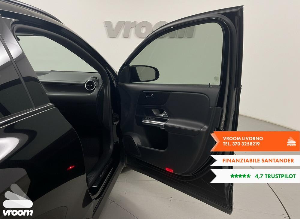 MERCEDES GLA (H247) GLA 200 d Automati...