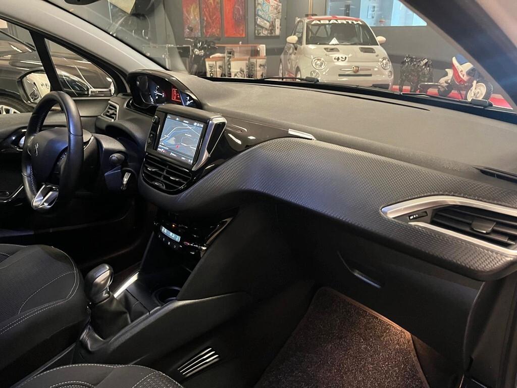 Peugeot 208 PureTech Allure neopatentati